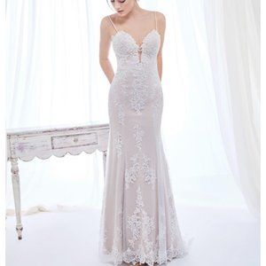 Wedding Dress - Kenneth Winston - Ella Rosa Collection Style: BE417